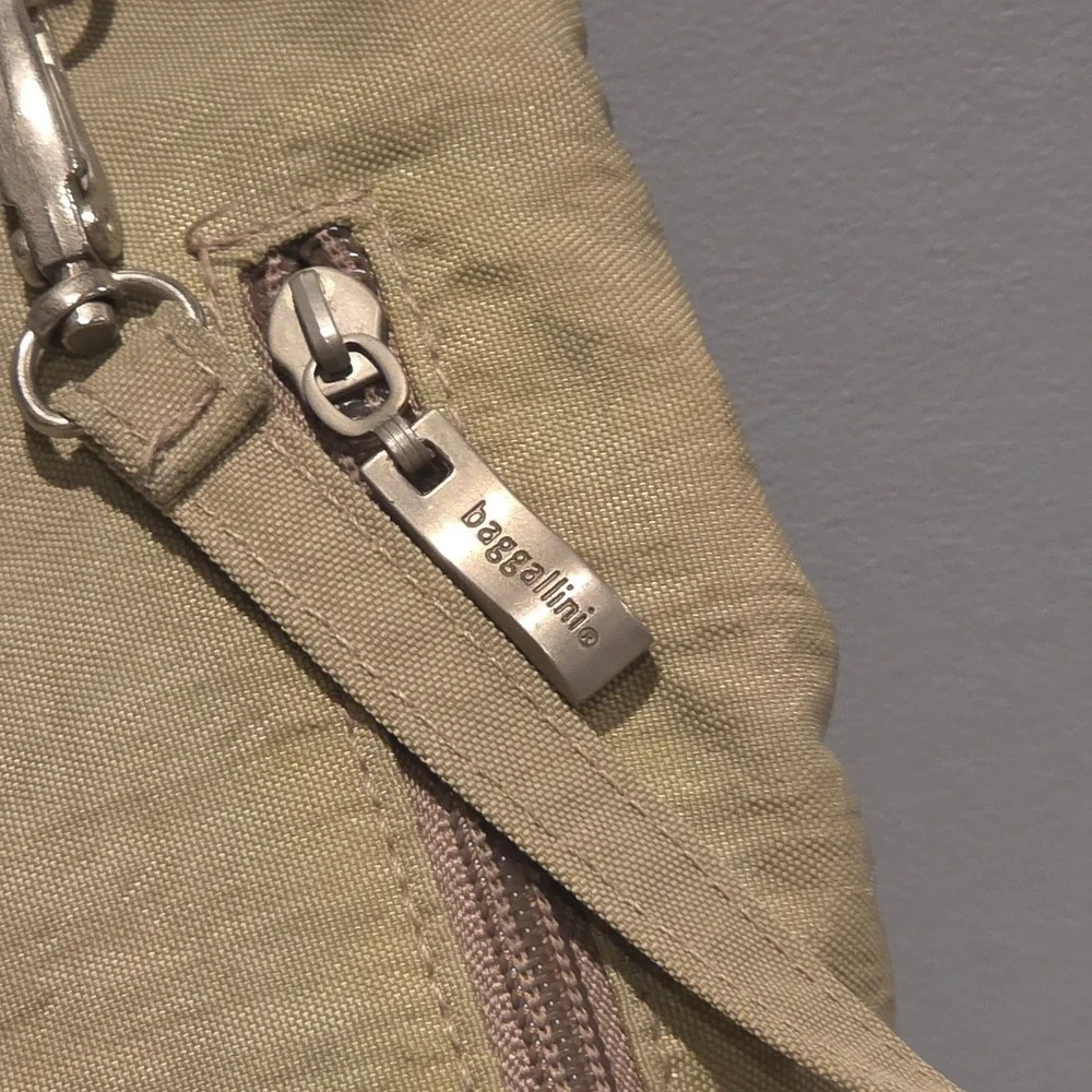 Baggallini womens tan